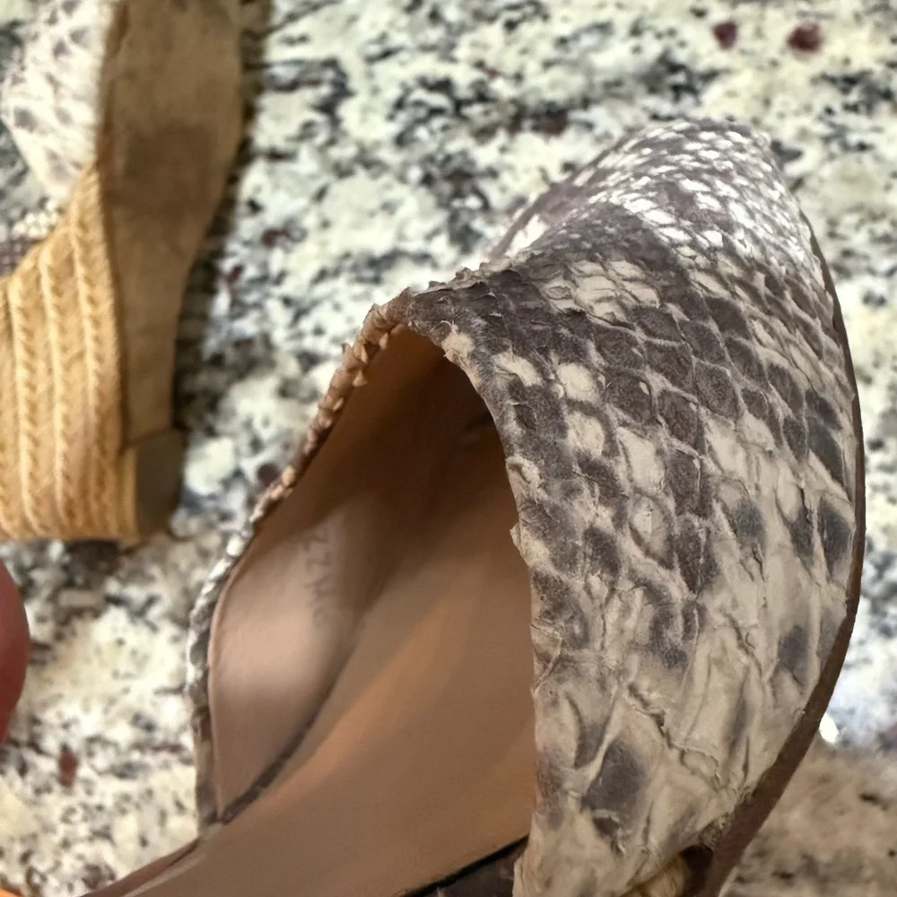 Stuart Weitzman Snake Skin Espadrilles 8M